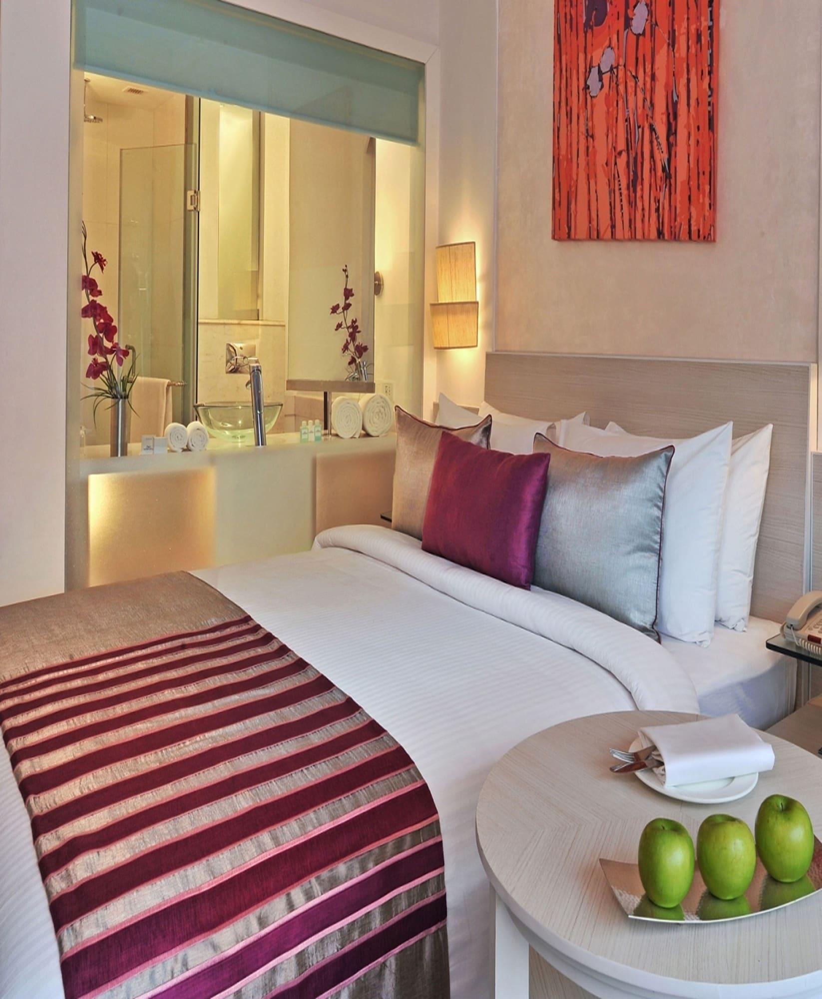 होटल The Ashtan Sarovar Portico 4*