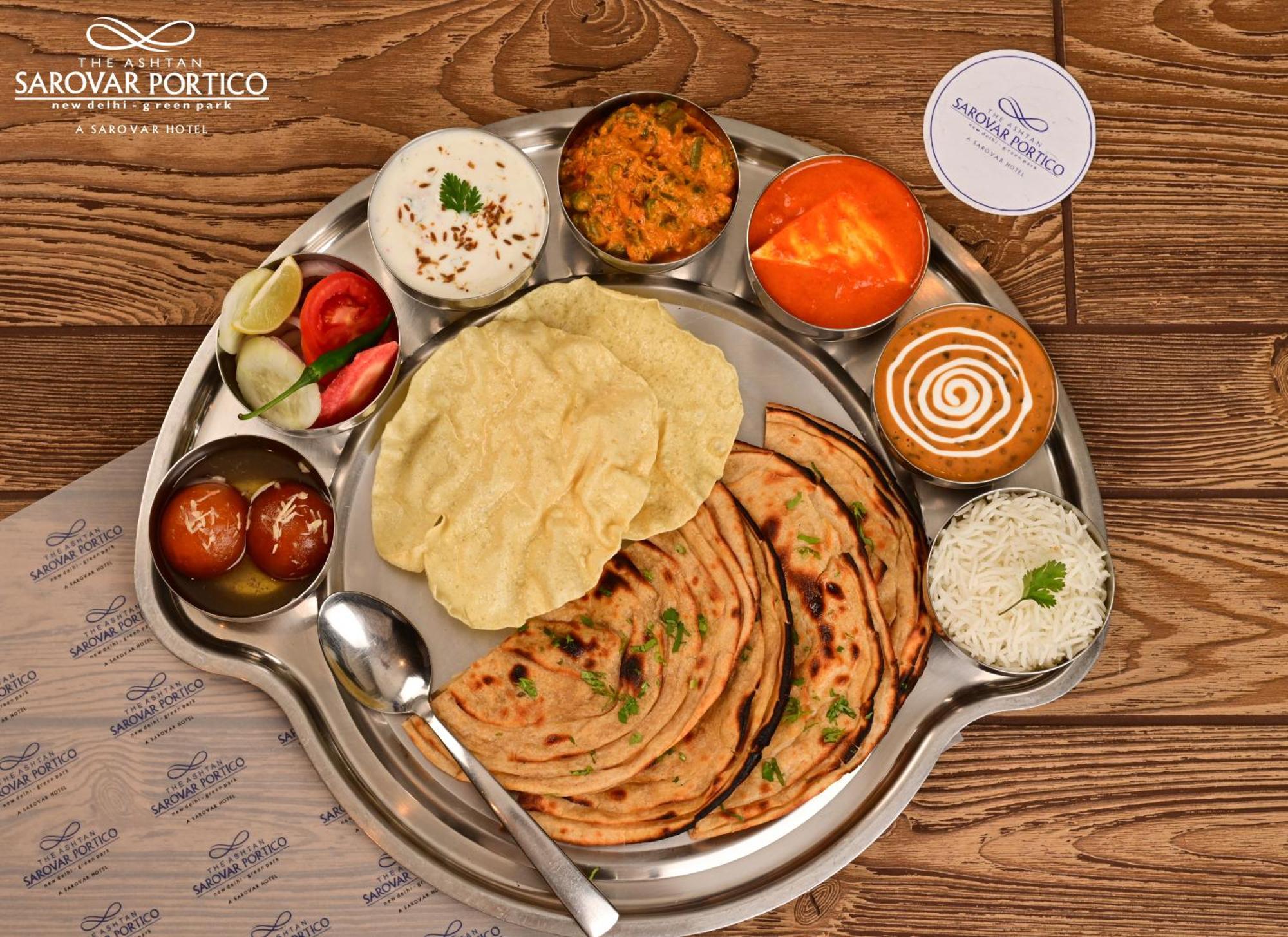 The Ashtan Sarovar Portico होटल New Delhi